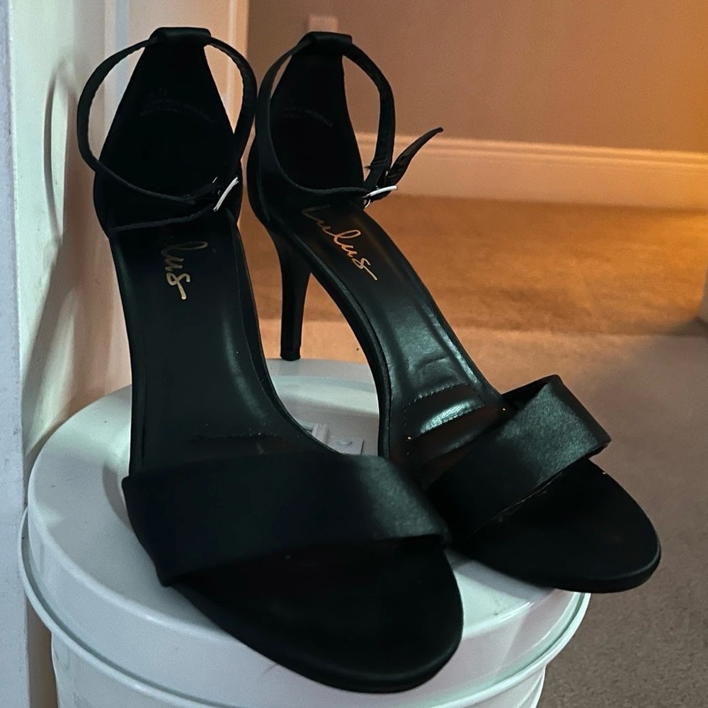 Black open toe heels